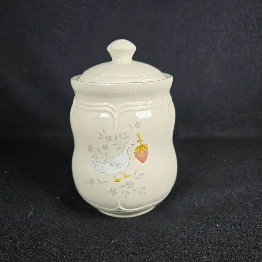 Vintage Marmalade Goose Strawberry Canister w/Lid International Stoneware